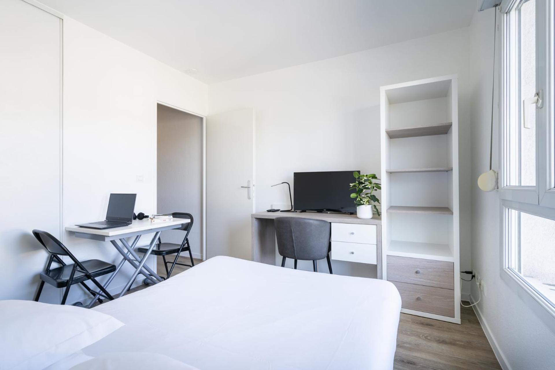 Sejours & Affaires Annecy Le Pont Neuf Aparthotel Cran-Gevrier Exterior photo